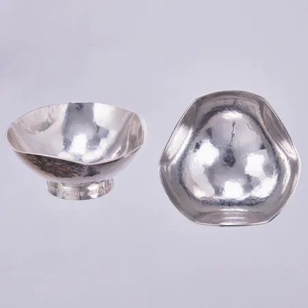 2 Miniatyrskålar, höjd ca 20mm, Ø 45mm, hamrad dekor, Engs Guld Och Silver 1972, Steneby, handarbete, silver  Vikt: 44,6 g