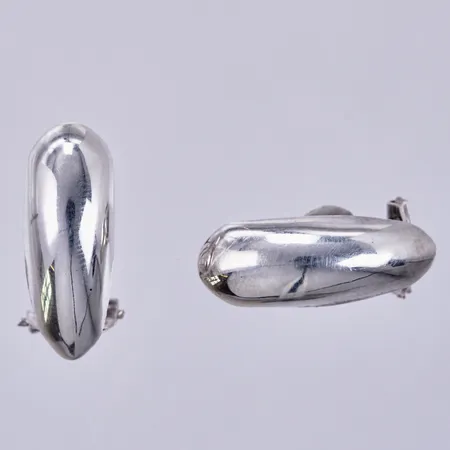 Ett par örhängen, längd ca 23mm, 925/1000 silver Vikt: 3,6 g