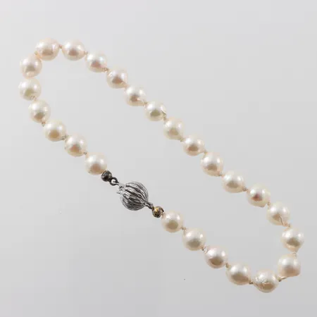 Armband odlade sötvattenspärlor Ø ca 7-7,5mm, längd ca 23,5cm, lås silver