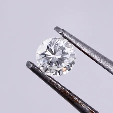 Lös diamant ca 1x0,63ct, Ca/P, äldre slipning, kapad kulett, nagg på gördel