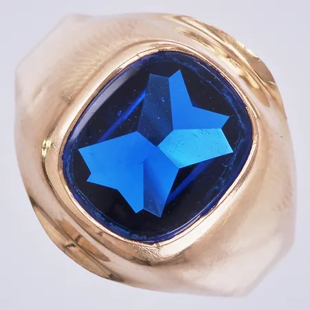 Klackring med syntetisk sten, stl: 17½, bredd: ca 3-18mm, 18K Vikt: 3,1 g
