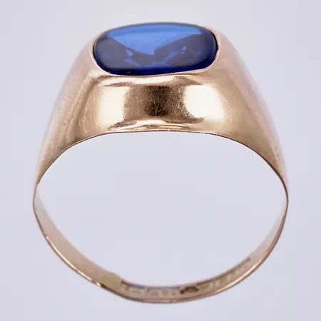 Klackring med syntetisk sten, stl: 17½, bredd: ca 3-18mm, 18K Vikt: 3,1 g