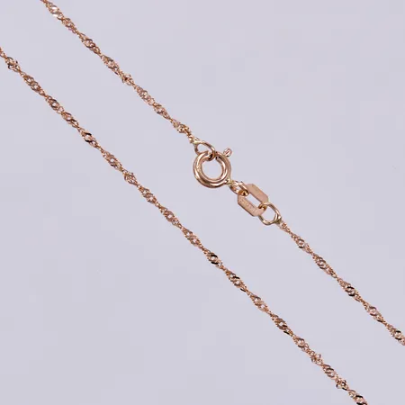Kedja längd ca 41,5cm, bredd ca 1mm, 18K Vikt: 1,1 g