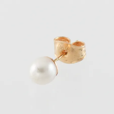 Udda Örhänge med pärla Ø ca 5,3mm, 18k Vikt: 0,6 g