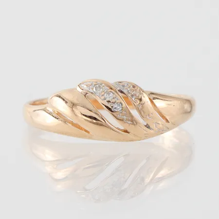 Ring med små diamanter, Guldfynd, stl 17½mm, 18k Vikt: 1,8 g