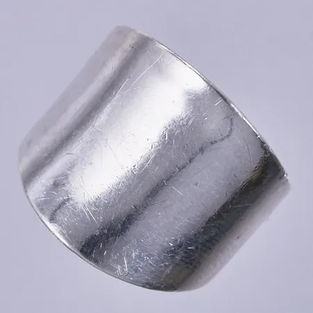 Ring, GIA, stl: 18¼, bredd: ca 5-20mm, silver 925/1000 Vikt: 8,2 g