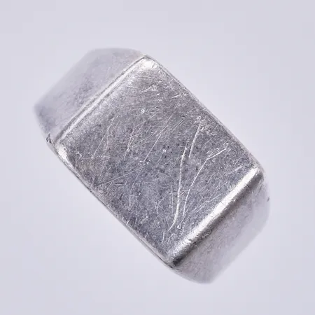 Klackring, stl: 17½, bredd: ca 4-10mm, silver 925/1000 Vikt: 6,8 g