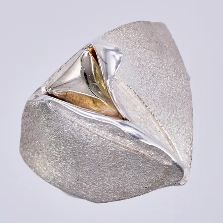 Ring, stl: 19, bredd: ca 5-22mm, 925/1000, silver Vikt: 17,7 g
