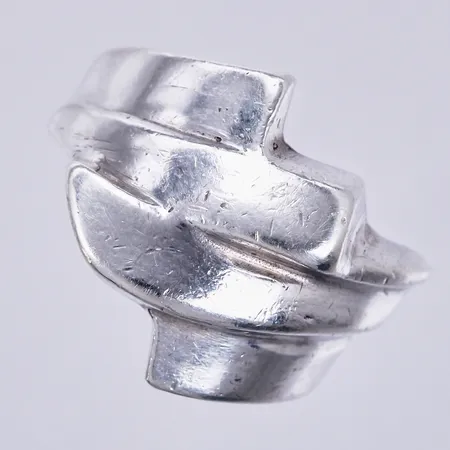 Ring, stl: 17¼, bredd: ca 5-19mm, 925/1000, silver Vikt: 7,9 g