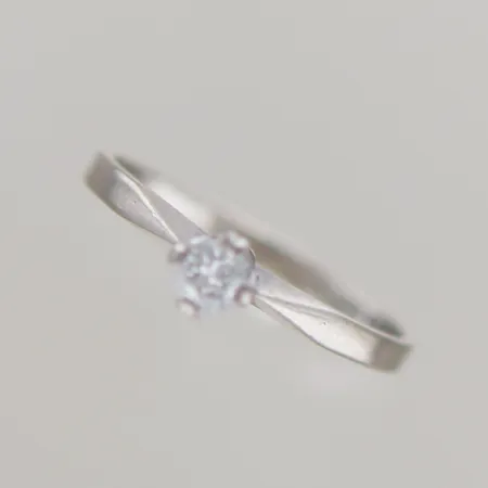 Solitär ring, diamant 0,17ct, Ø 17 mm vitguld 18k  Vikt: 1,9 g