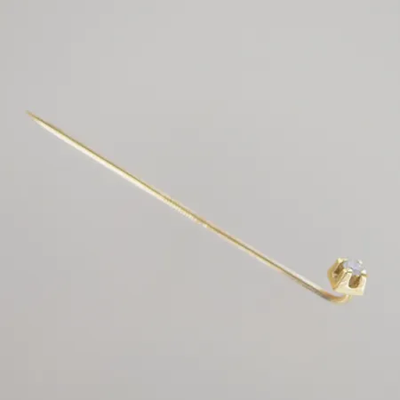 Slipsnål med diamant 0,10ct L55mm, 18k  Vikt: 1,5 g