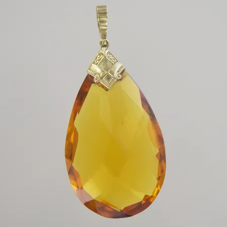 Hänge med sten L 5 cm B 2,5 cm, 18k Vikt: 15,2 g