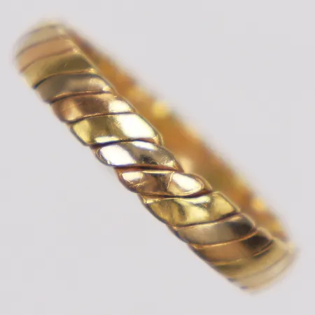 Ring, stl 16¾, bredd 3,5mm, italienska stämplar, 18K  Vikt: 3 g