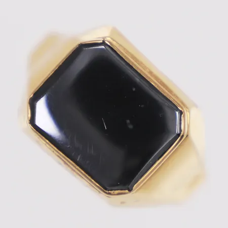 Klackring, hematit, Hallberg år 1957, stl 18¾, bredd 2,6-12,3mm, skev, 18K  Vikt: 4,2 g