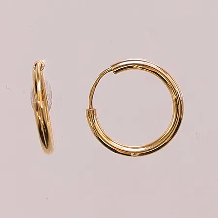Ett par örhängen, 13mm, 18K 0,8g.