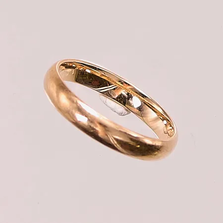 Ring, Ø17½, graverad, 9K 2,6g.