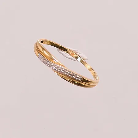 Ring, diamanter 13x ca 0,005ct, Ø19¾, bredd:3mm, 18K 1,8g.