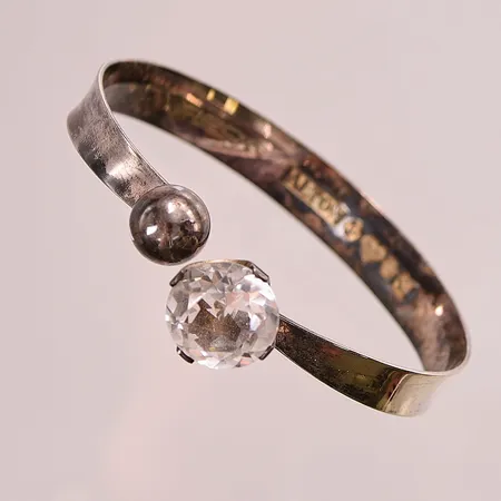 Armring, 67mm, öppen, vit sten, Alton, Pege, 830/1000 Silver 23,4g.