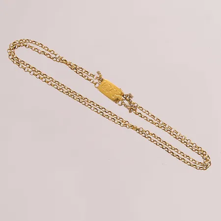 Armband dubbel ärtlänk, ca 18cm, monogramgravyr på lås, 18K 3,9g.