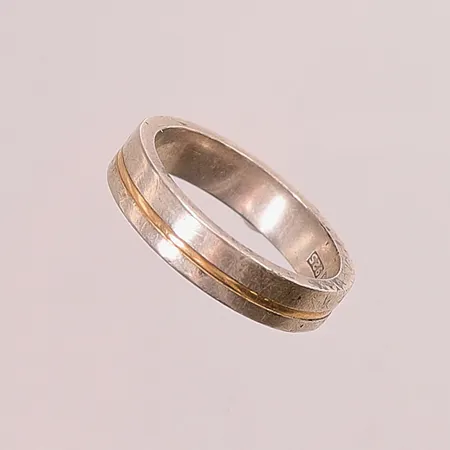 Ring, Ø20, detaljer i guld, 925/1000 Silver 6,7g.