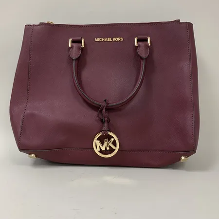 Väska Michael Kors, mått ca 32x27x13cm, dustbag. Skickas med postpaket.