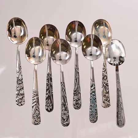8 Kaffeskedar, 10,5cm, årsskedar med blomstermotiv 1975-1982, 830/1000 Silver 94,4g.