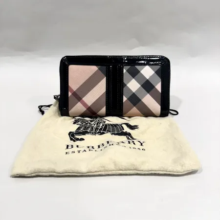 Plånbok, Burberry, svart samt beige läder, 11x19cm, bruksskick, dustbag.  Vikt: 0 g