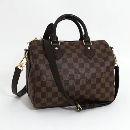 Väska, Louis Vuitton, Speedy Bandouliere 25, 25x14x18cm, rött foder, ett innerfack med dragkedja, lås och nycklar i originalkartong och dustpåse, axelrem, detaljer i guldfärgad metall, inga tillbehör
