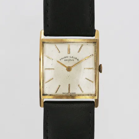 Armbandsur, Favre-Leuba, Genève, manuell, mått 26 x 26mm, boettnr: 44617 182, boett i 18K, slitage på krona, läderarmband i nyskick, spänne i gulmetall. 