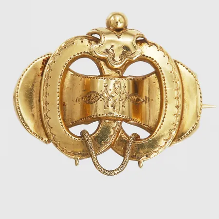 Brosch, höjd: 28mm, bredd: 32mm, 18K guld. Vikt: 3,7 g