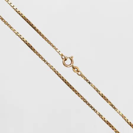 Kedja, Venezia, längd: 81cm, bredd: 1,5mm, 18K guld. Vikt: 17,5 g