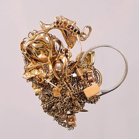 Diverse guld, defekt, 18K 16,7g.