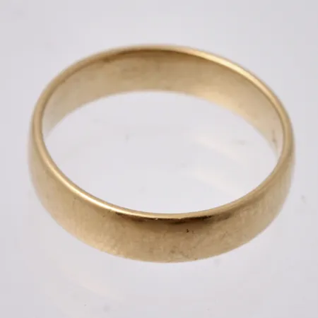 Defekt guld, 18K, vikt 5,9g.