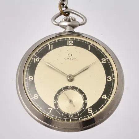 Fickur, Omega, Ø48mm, manuell, liten sekundvisare, stål, verk nr:8915893, boett nr:9759919, personlig gravyr, kedja i metall