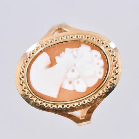 Ring med Camé, stl 17, bredd skena 2 mm, 18K. Vikt: 2,1 g