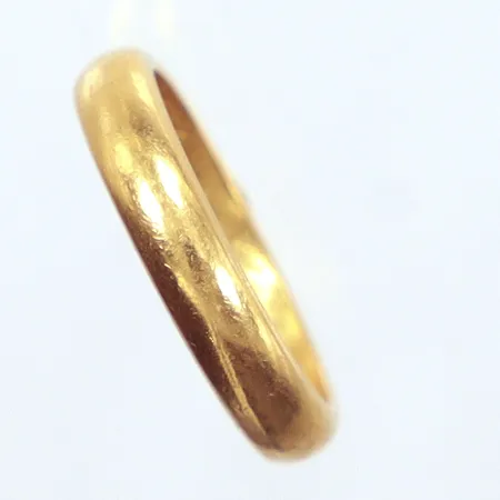  Ring slät, gravyr, Ø17¾,  23K  Vikt: 6 g