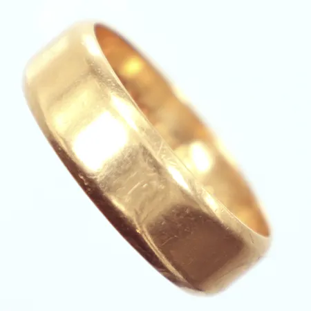 Ring, Ø20¼, bredd 7mm, gravyr 18K  Vikt: 7,5 g