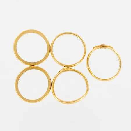 5 ringar, samtliga med grayvrer, skevheter, 23K Vikt: 21,2 g