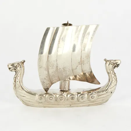 Vinöppnare i form av vikingaskepp, höjd: 8cm, bredd: 10,5cm, silverpläterad 