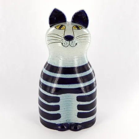 Figurin Lisa Larson, Trull ur serien Tripp - Trapp - Trull, Gustavsberg, höjd ca 26cm, bredd ca 12x14cm, glaserat stengods, signerad L.L, stämpelmärkt samt etikettmärkt, sliten etikett, felmärkt med "Tripp" istället för "Trull"