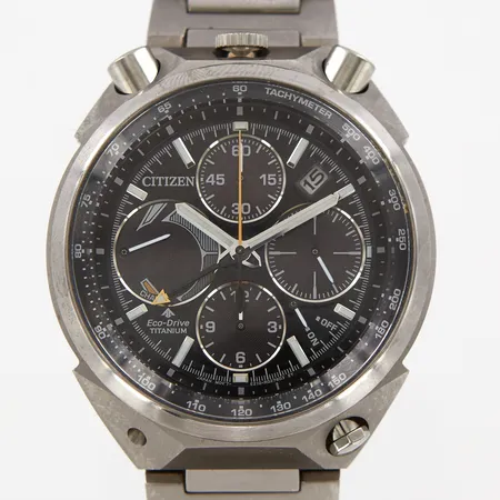 Herrur Citizen eco-drive, quartz, titan, Ø43mm,  ref: E210-R012312, serienr: 022030455, två extra länkbitar, box