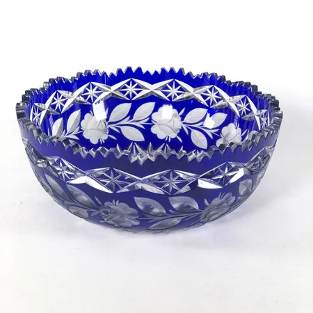 Kristallskål, Ø23cm, höjd 9cm, ettikettmärkt "Bleikristall handgeschliffen Made in GDR", Östtyskland Skickas med paket.