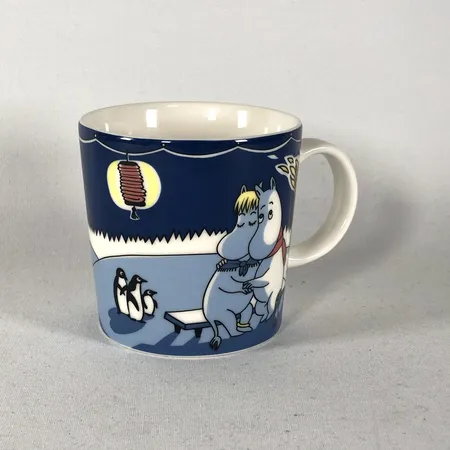 Muminmugg, Vinterbrasa, säsongsmugg Vintern 2008, höjd 8cm Skickas med paket.