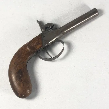 Slaglåspistol, 20cm lång, Tyskland, 1860-tal, text i tusch senare skriven, slitage