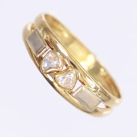 Ring med vita stenar, stl 16, bredd 2-5mm, 18K Vikt: 0,9 g