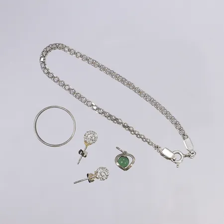 Diverse silver, defekt, delvis med sten, silver 830/1000 Vikt: 5,3 g