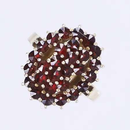 Ring med granater, stl 16¼, bredd 2-18mm, förgyllt silver 900/1000 Vikt: 3,9 g