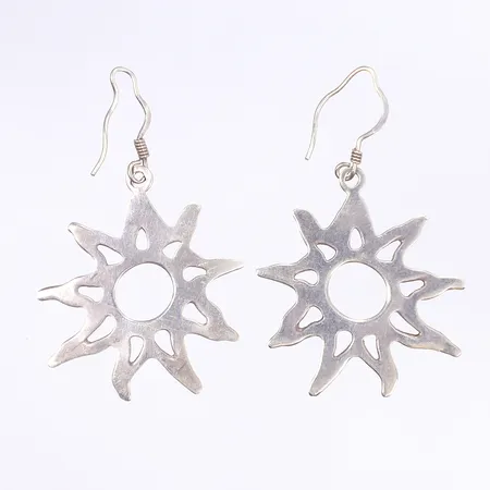 Ett par örhängen, 54x33mm, buckliga, silver 925/1000 Vikt: 5,2 g