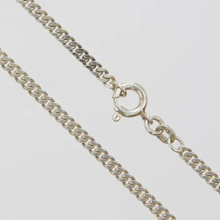 Silverkedja, pansarlänk, längd: 44,5cm, bredd: 2,6mm, svenska stämplar, 925/1000 Vikt: 9,1 g