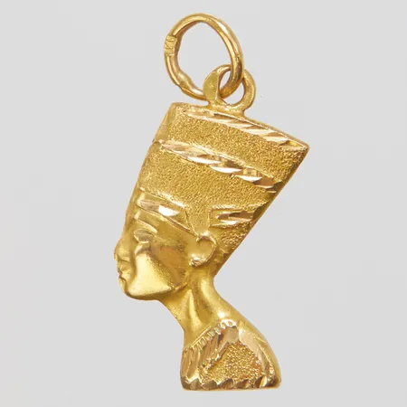 Hänge, Nefertiti, 26,7x12,2mm, 18K Vikt: 1,4 g